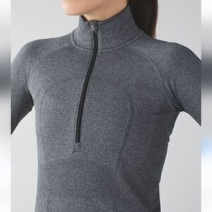 Lululemon Run Swiftly Tech Sz 4 Gray Heathered Quarter-Zip Pullover Top